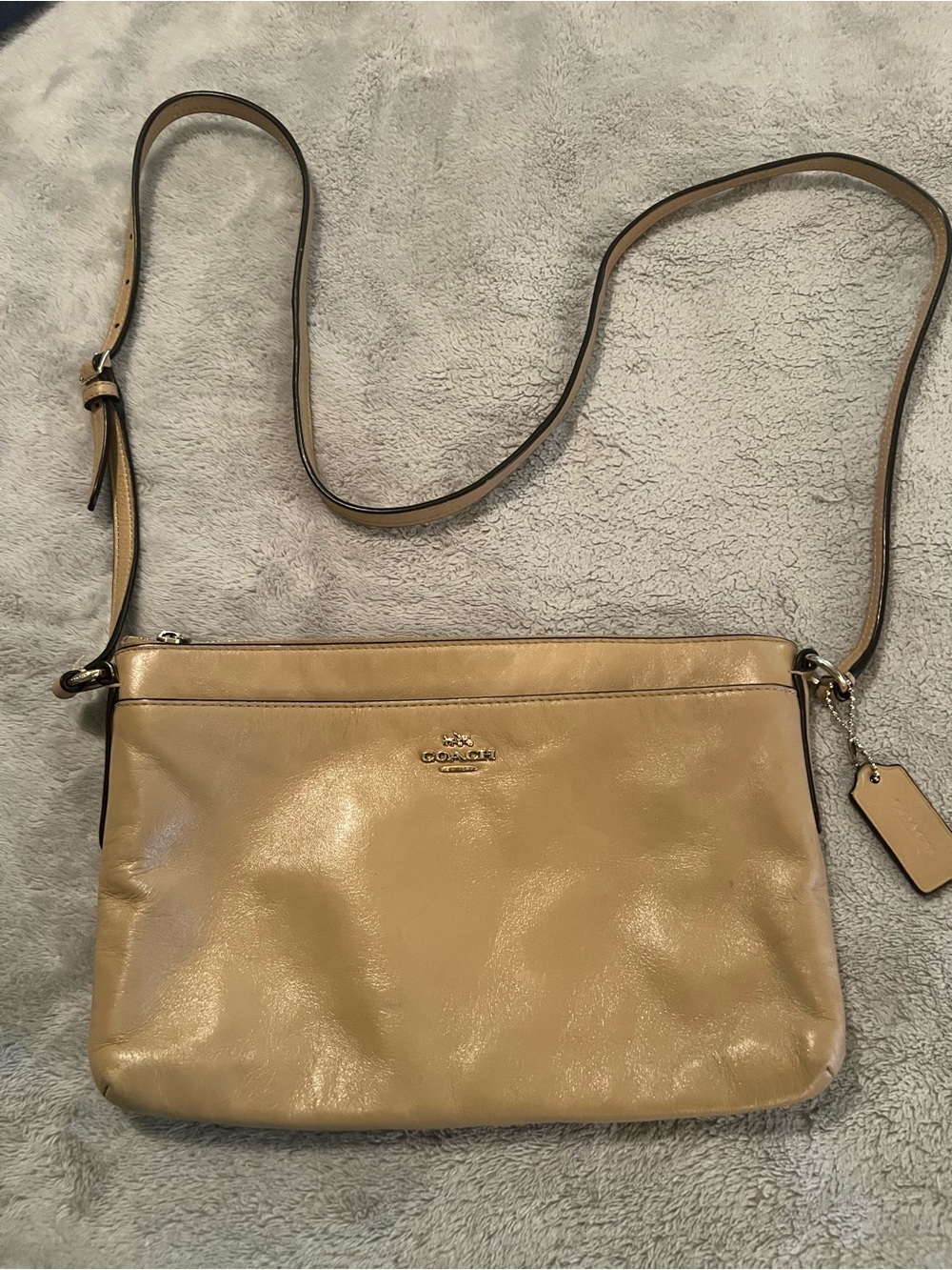 Coach Smith Leather East West Swingpack Crossbody Beige